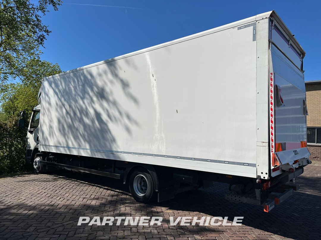 frontLeft : DAF LF 230 Kassebil