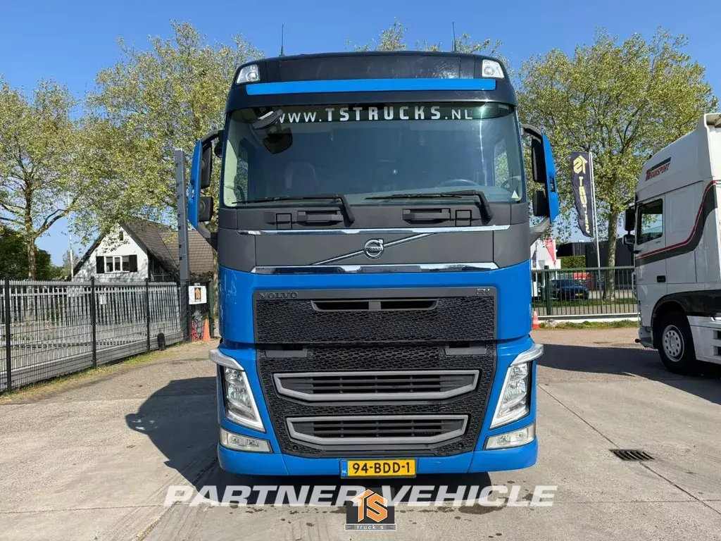 frontLeft : Volvo FH 460 šasija kamiona