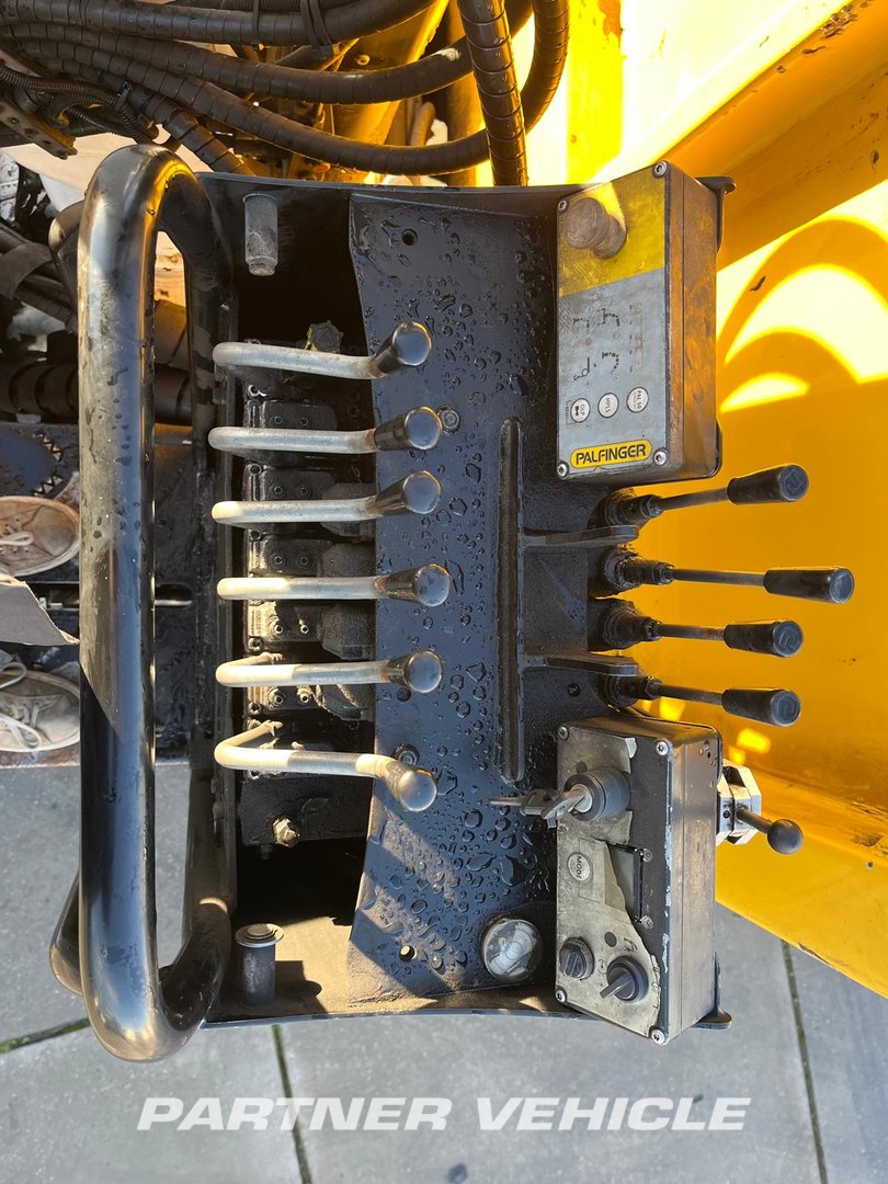 frontLeft : DAF CF75.360 Planbiler