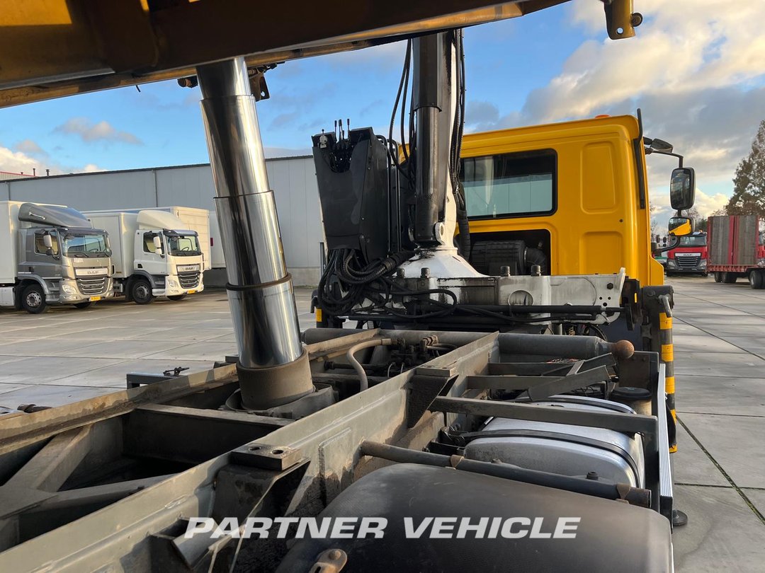 frontLeft : DAF CF75.360 Planbiler
