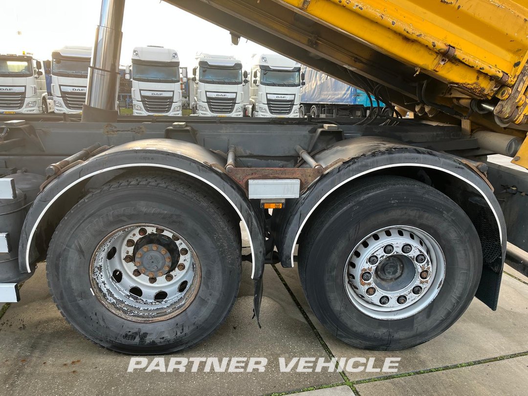 frontLeft : DAF CF75.360 Planbiler