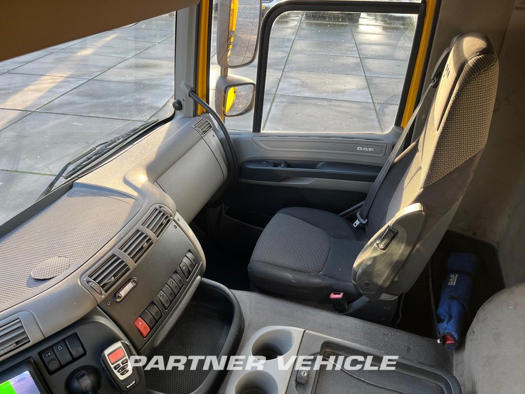 frontLeft : DAF CF75.360 Planbiler