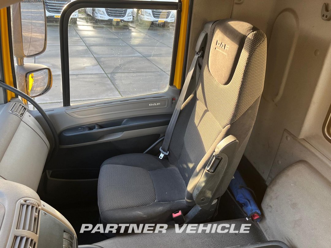 frontLeft : DAF CF75.360 Planbiler