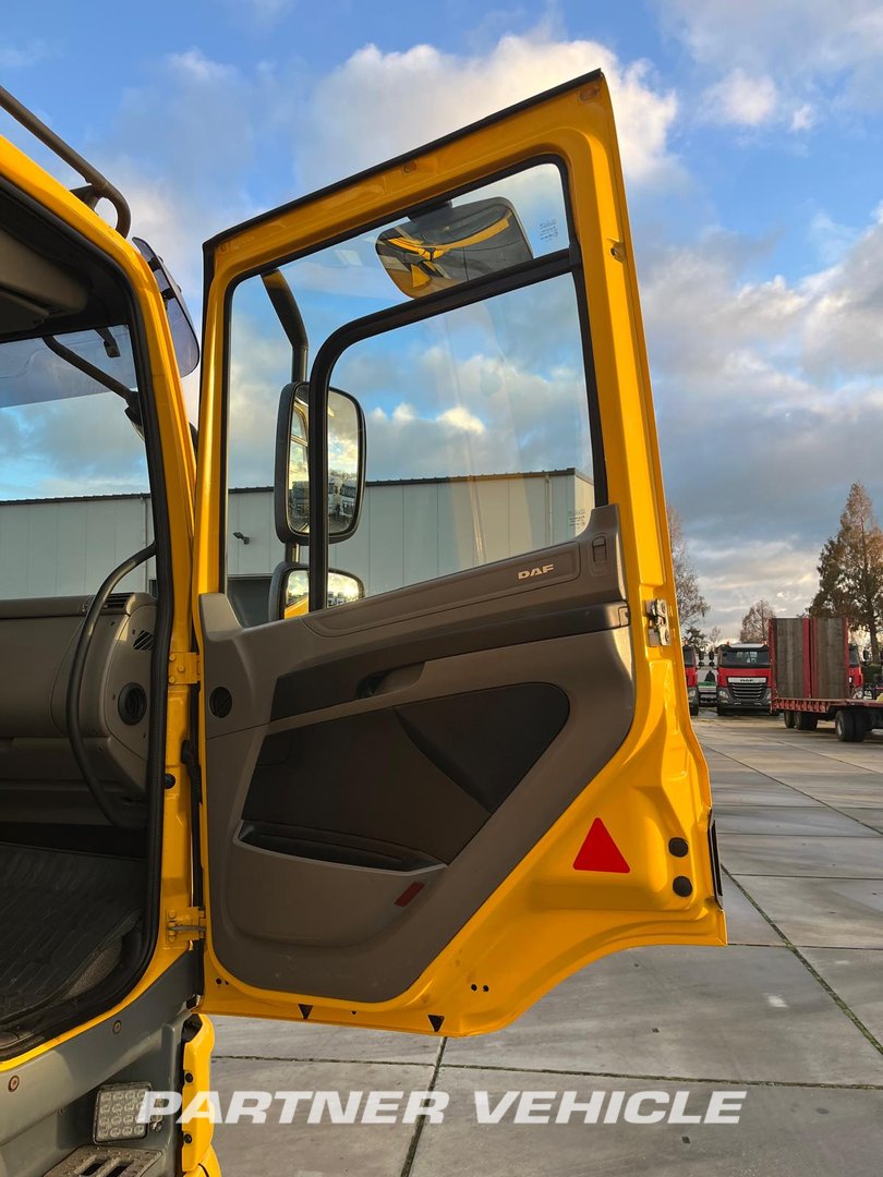 frontLeft : DAF CF75.360 Planbiler