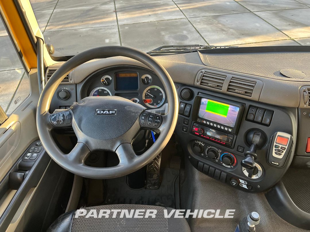 frontLeft : DAF CF75.360 Planbiler