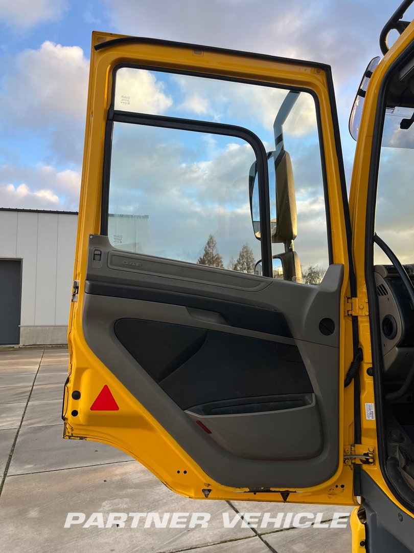 frontLeft : DAF CF75.360 Planbiler