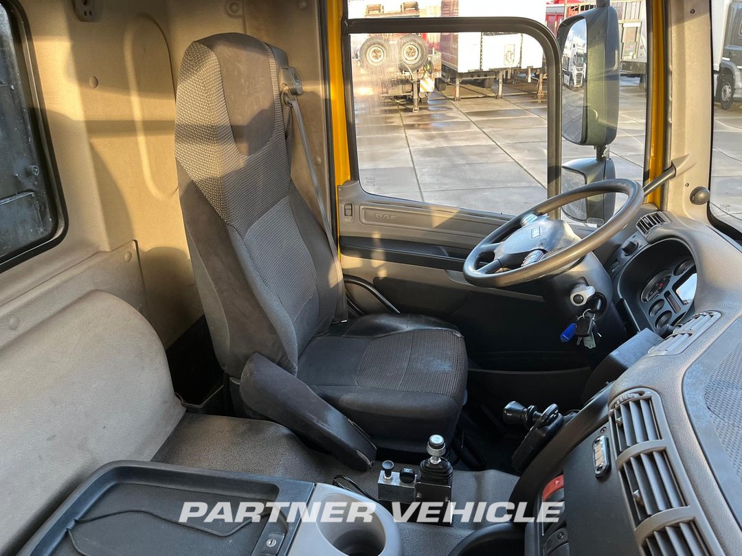 frontLeft : DAF CF75.360 Planbiler