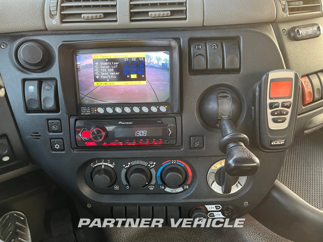 frontLeft : DAF CF75.360 Planbiler