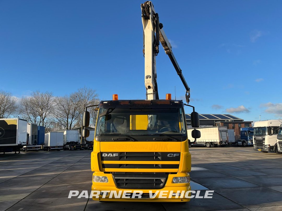 frontLeft : DAF CF75.360 Planbiler