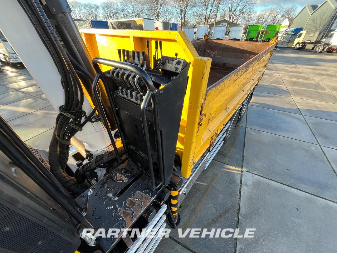 frontLeft : DAF CF75.360 Planbiler