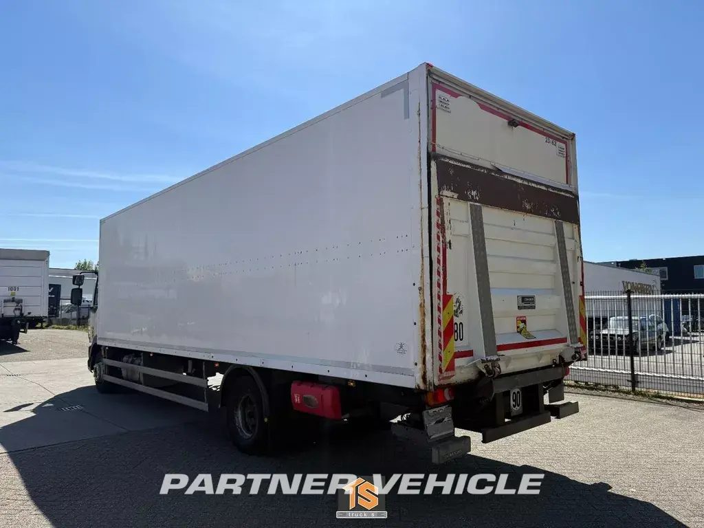 frontLeft : DAF LF 260 kassevogn
