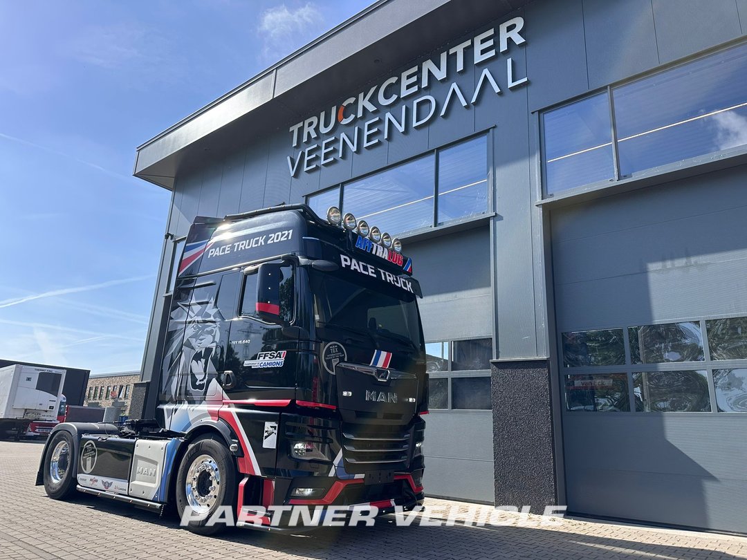 frontLeft : MAN TGX 18.640 Le mans Trækker