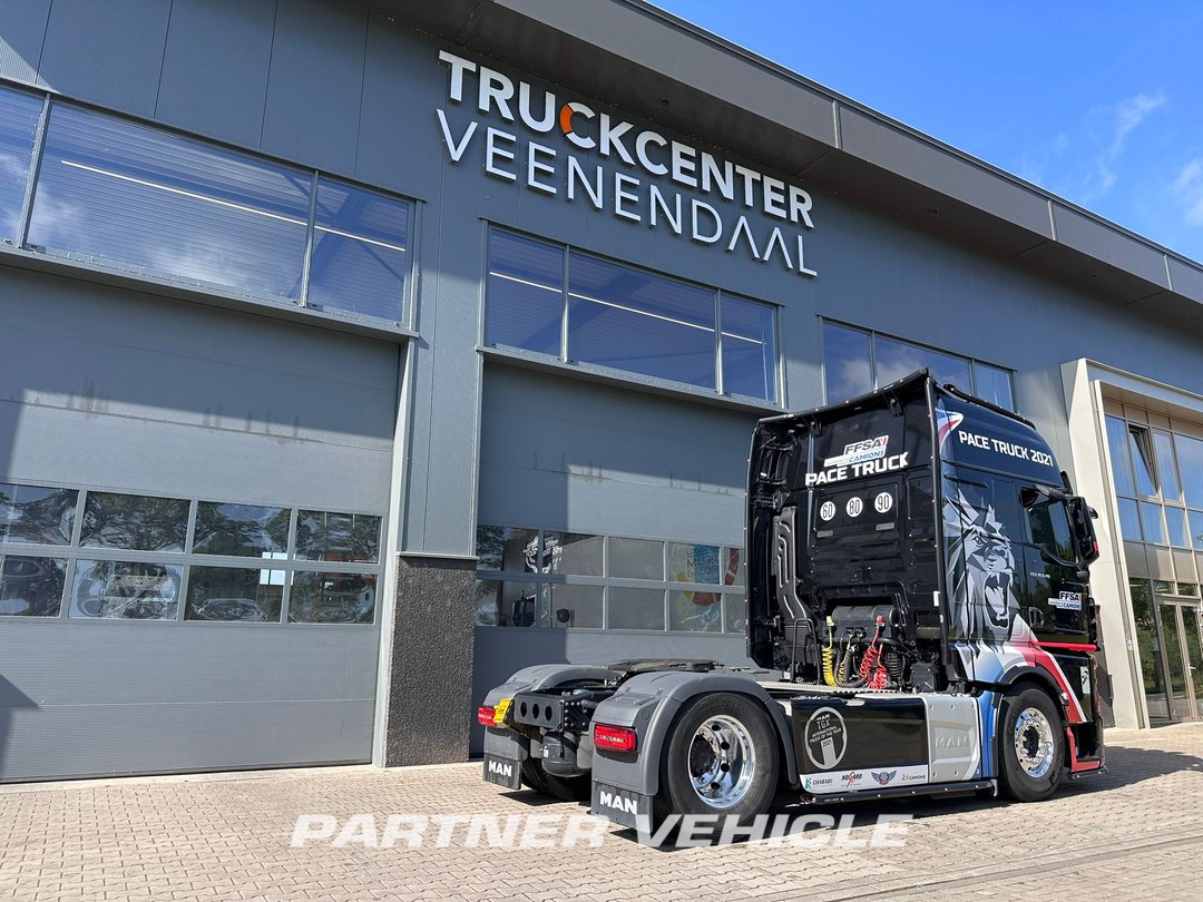 frontLeft : MAN TGX 18.640 Le mans Trækker