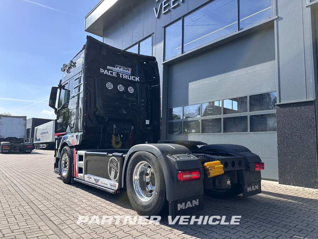 frontLeft : MAN TGX 18.640 Le mans Trækker