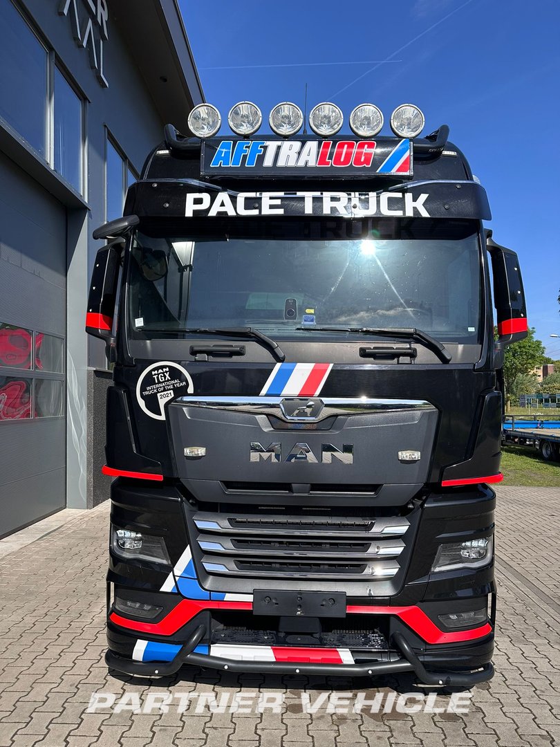 frontLeft : MAN TGX 18.640 Le mans Trækker