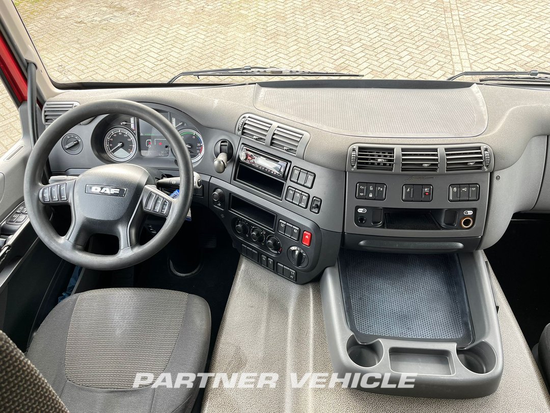frontLeft : DAF CF 440 Тягач