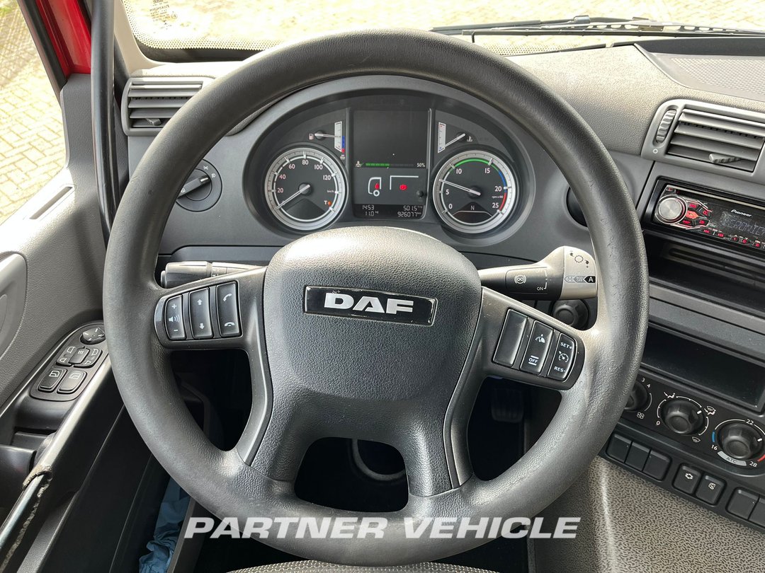 frontLeft : DAF CF 440 Тягач