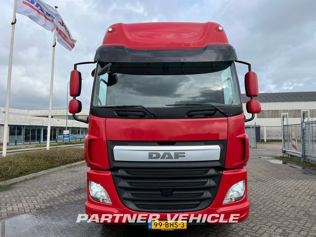 frontLeft : DAF CF 440 Тягач