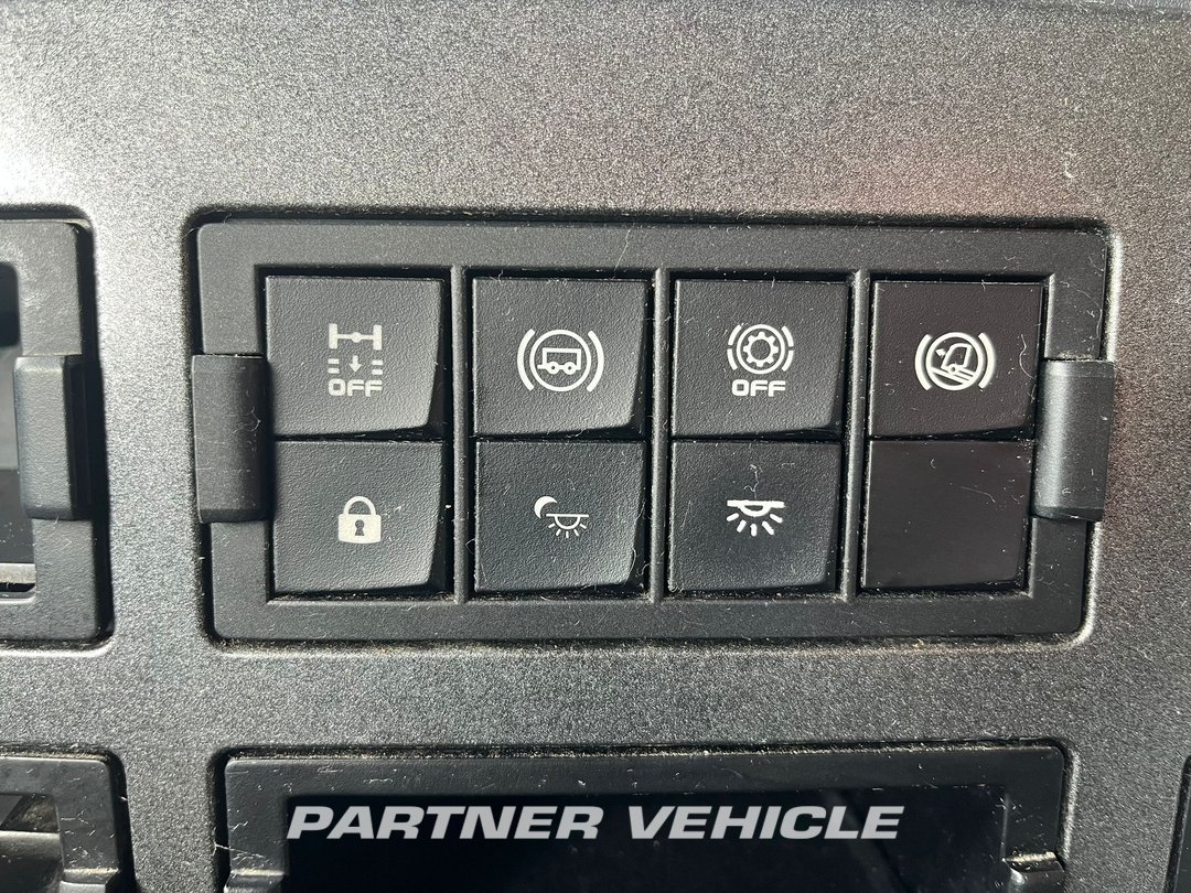 frontLeft : Renault T 430 Trækker