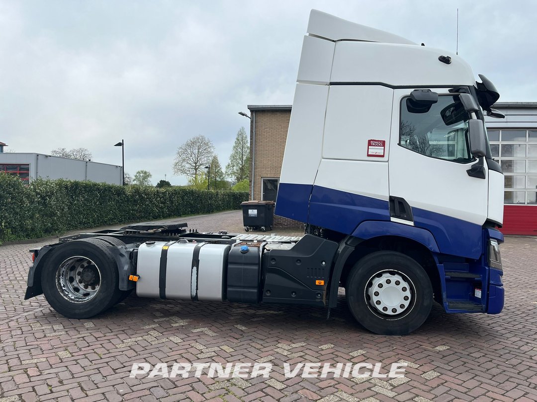 frontLeft : Renault T 430 Trækker