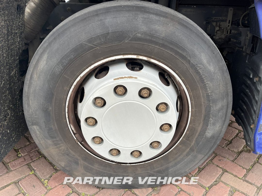 frontLeft : Renault T 430 Trækker