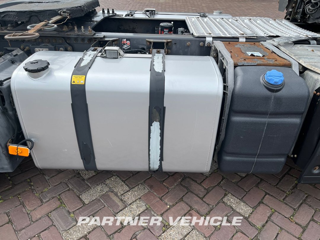 frontLeft : Renault T 430 Trækker