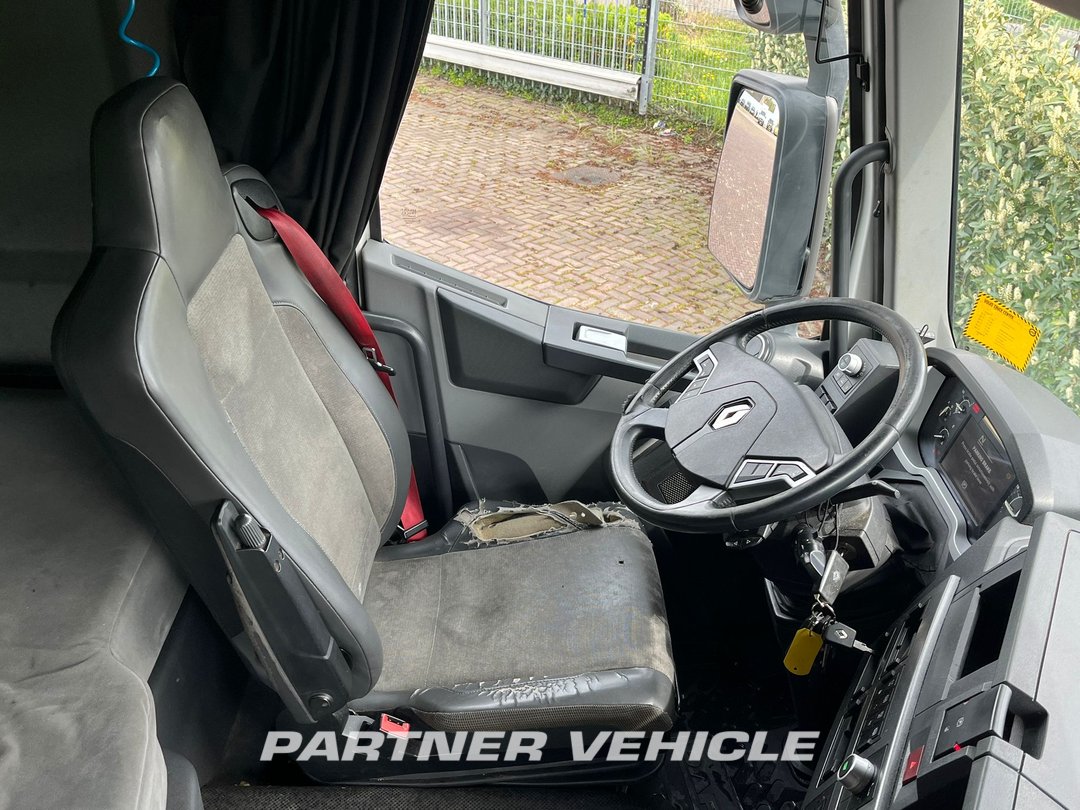 frontLeft : Renault T 430 Trækker