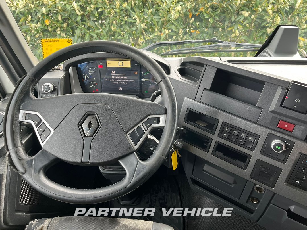 frontLeft : Renault T 430 Trækker