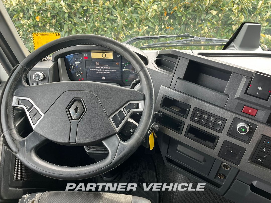 frontLeft : Renault T 430 Trækker