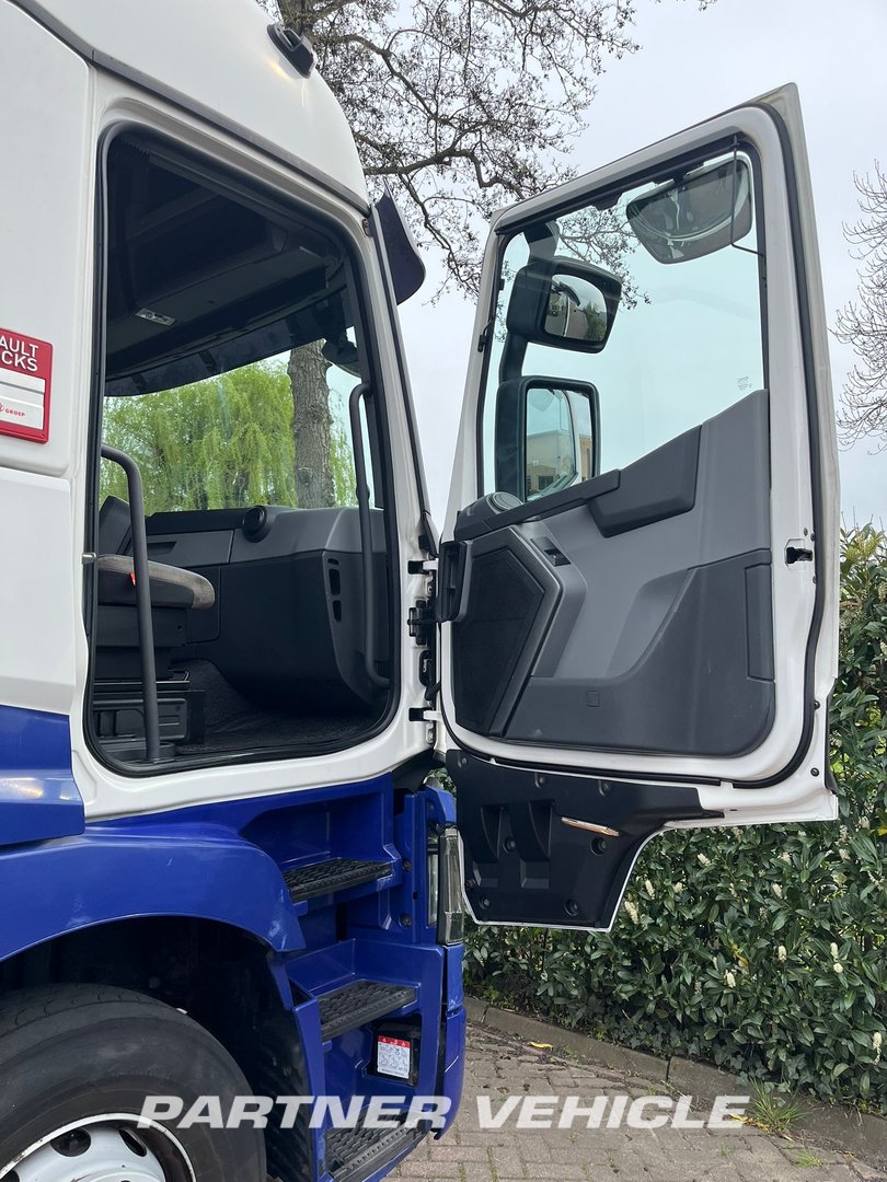 frontLeft : Renault T 430 Trækker