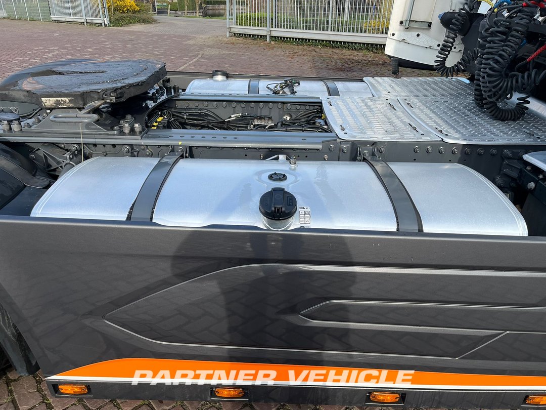 frontLeft : DAF XG+ 530 Trækker