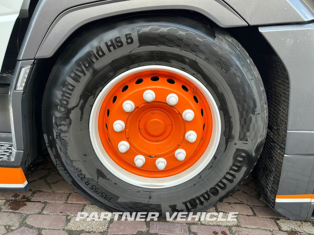 frontLeft : DAF XG+ 530 Trækker