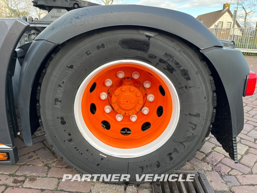 frontLeft : DAF XG+ 530 Trækker