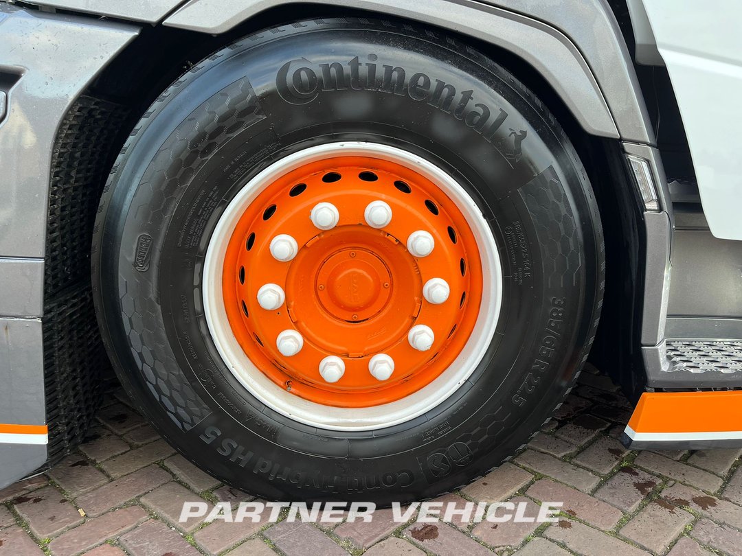 frontLeft : DAF XG+ 530 Trækker