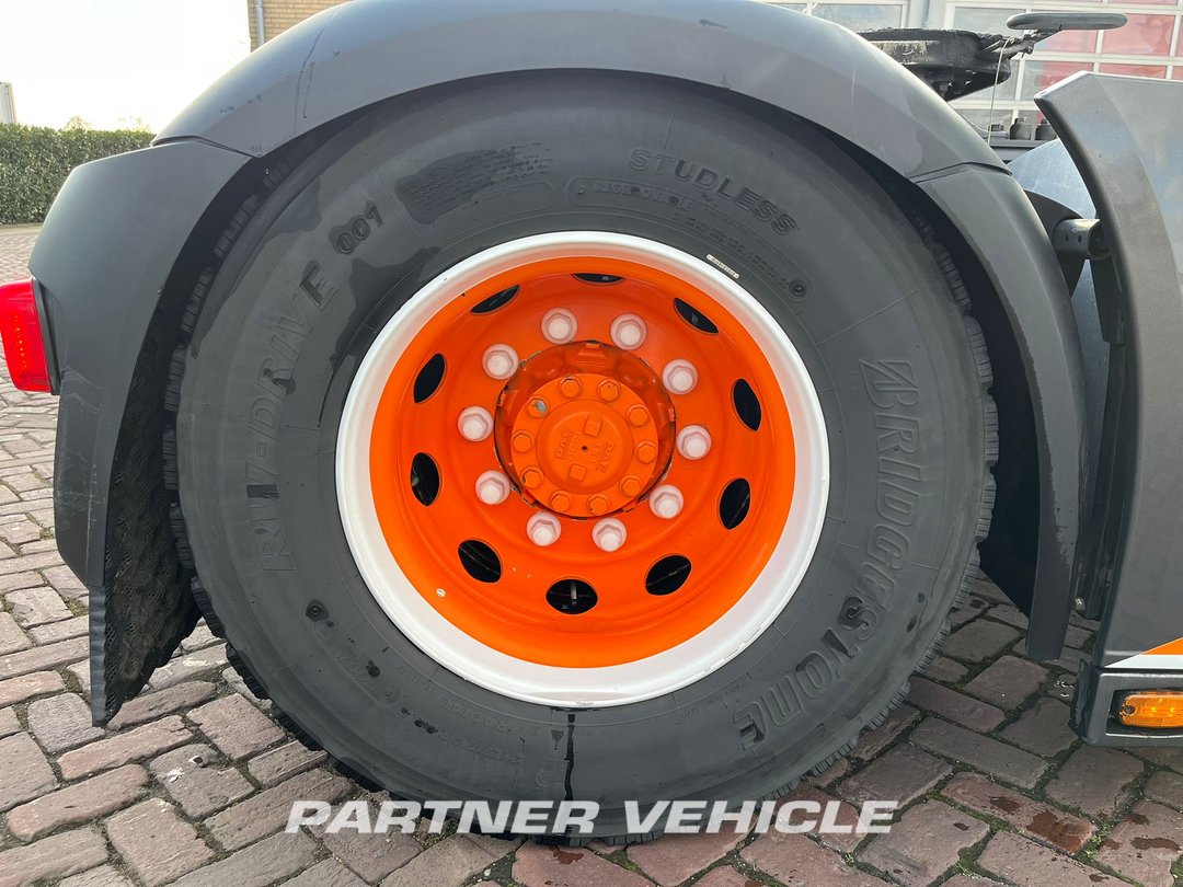 frontLeft : DAF XG+ 530 Trækker