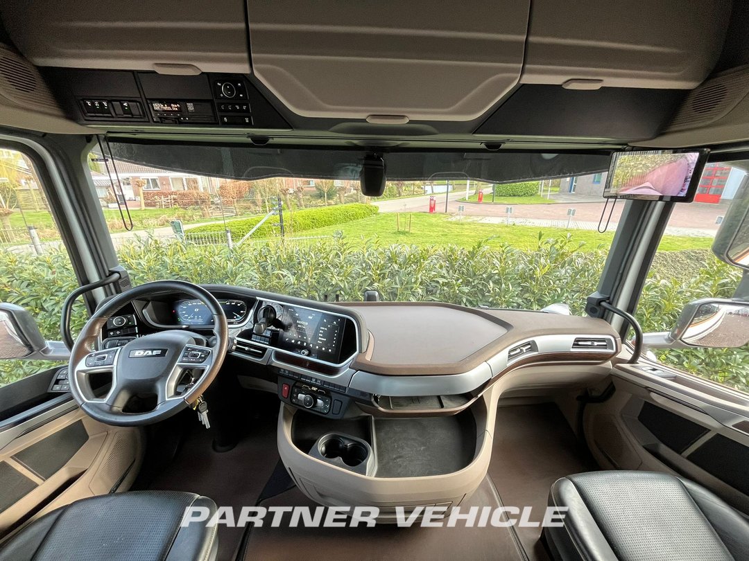 frontLeft : DAF XG+ 530 Trækker