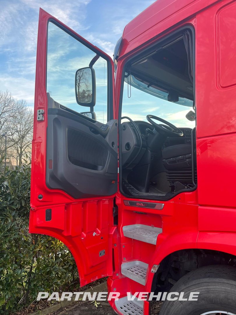 frontLeft : DAF XF 450 tegljač
