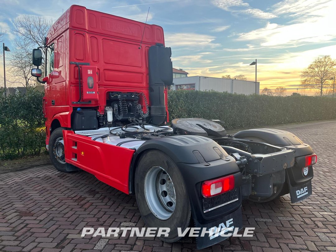 frontLeft : DAF XF 450 tegljač