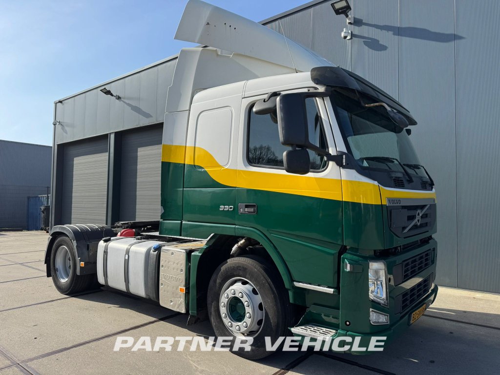 Volvo FM 330 4X2 Tractor