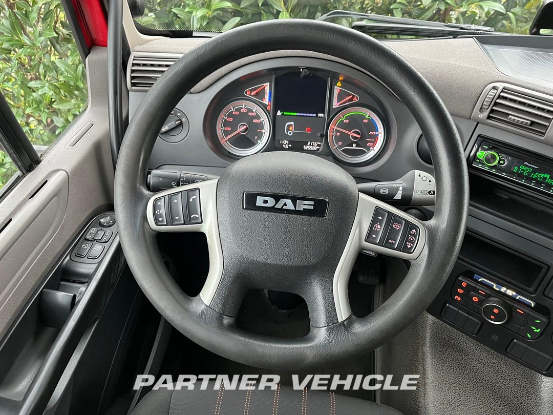 frontLeft : DAF CF 450 Tracteur routier