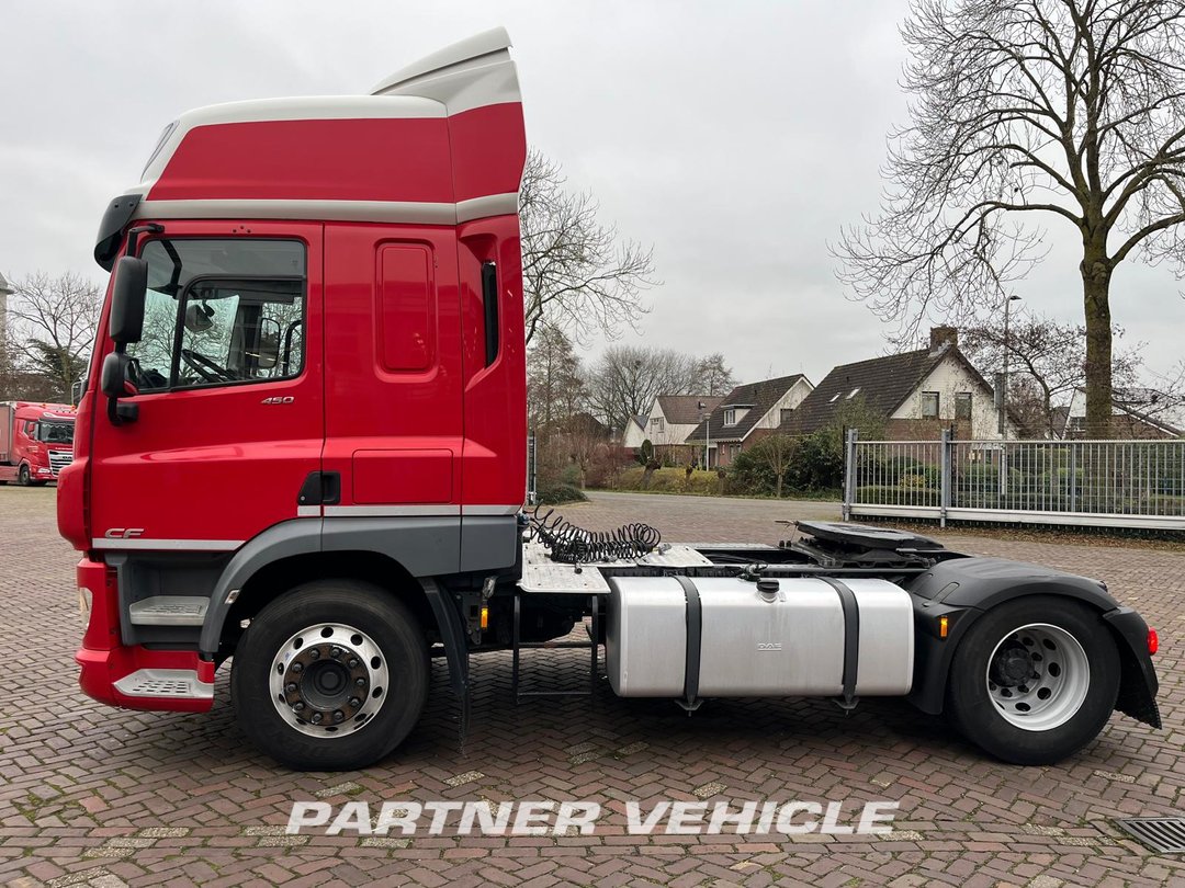 frontLeft : DAF CF 450 Tracteur routier