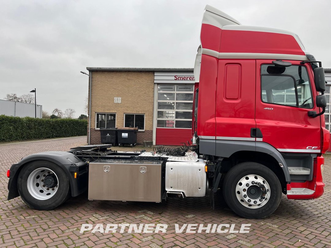 frontLeft : DAF CF 450 Tracteur routier