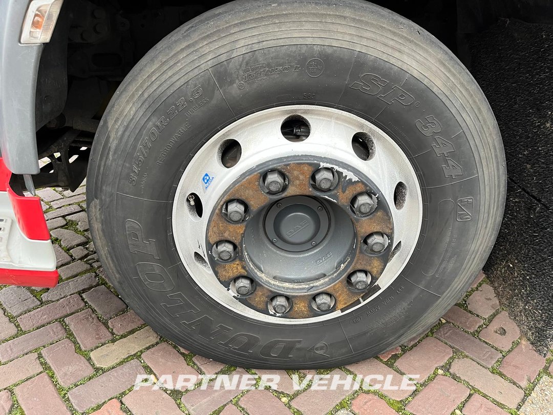 frontLeft : DAF CF 450 Tracteur routier