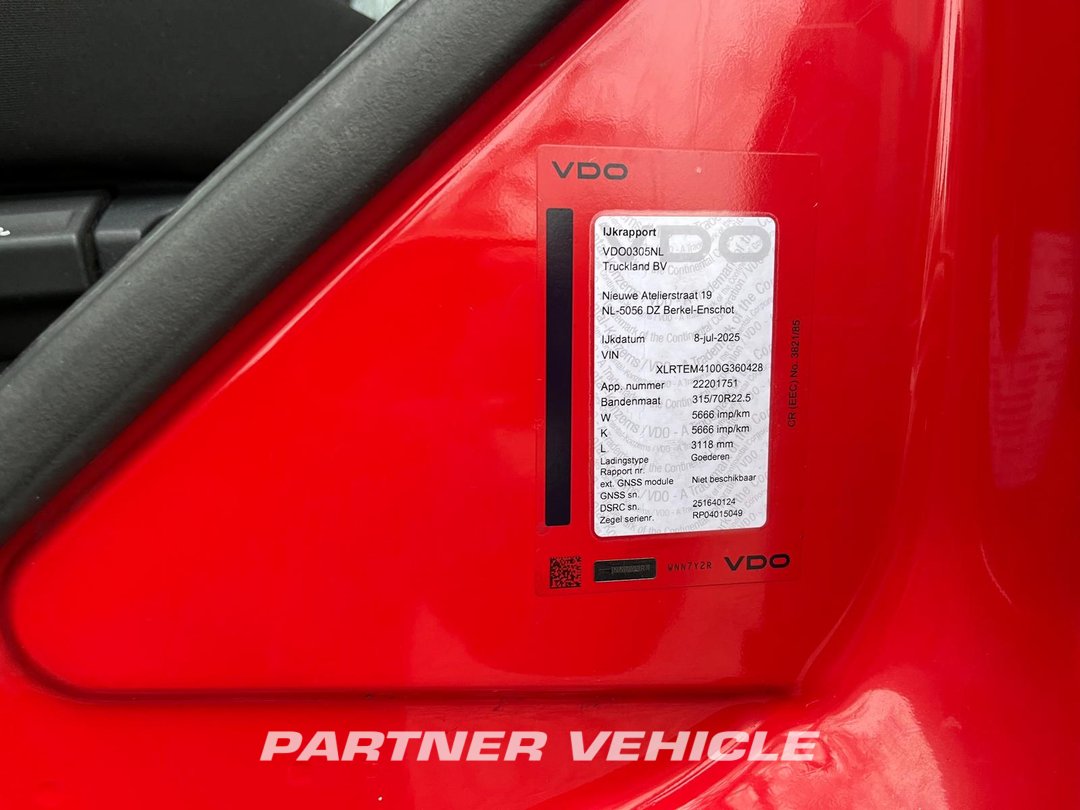 frontLeft : DAF CF 450 Tracteur routier