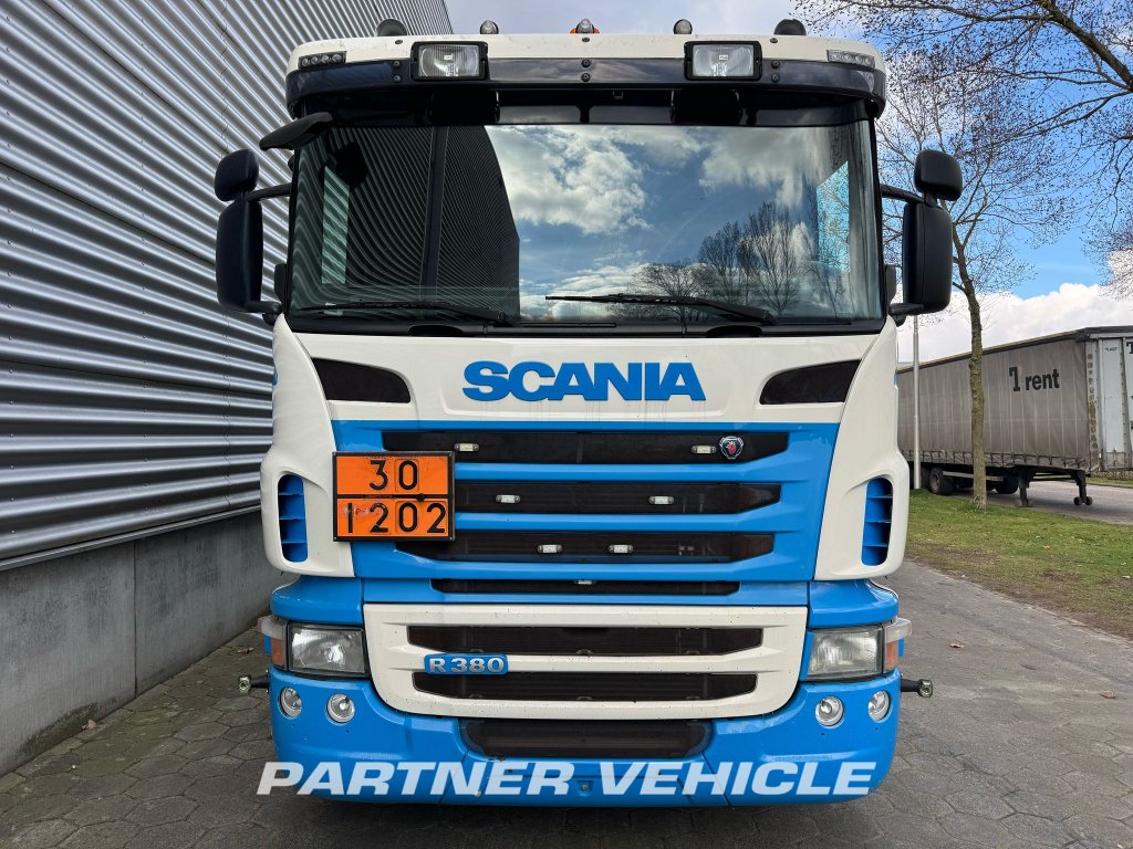 frontLeft : Scania R380 Camion citerne