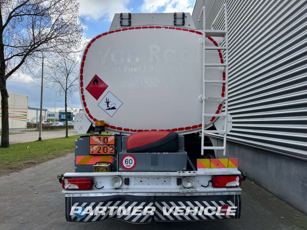 frontLeft : Scania R380 Camion citerne