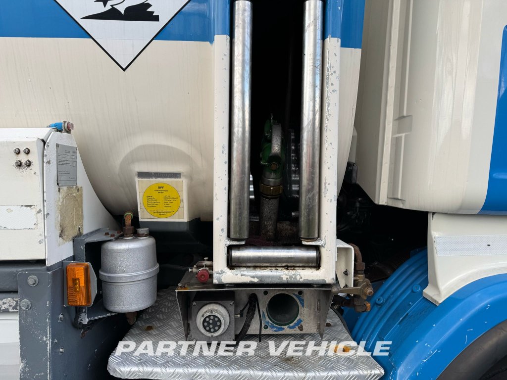 frontLeft : Scania R380 Camion citerne