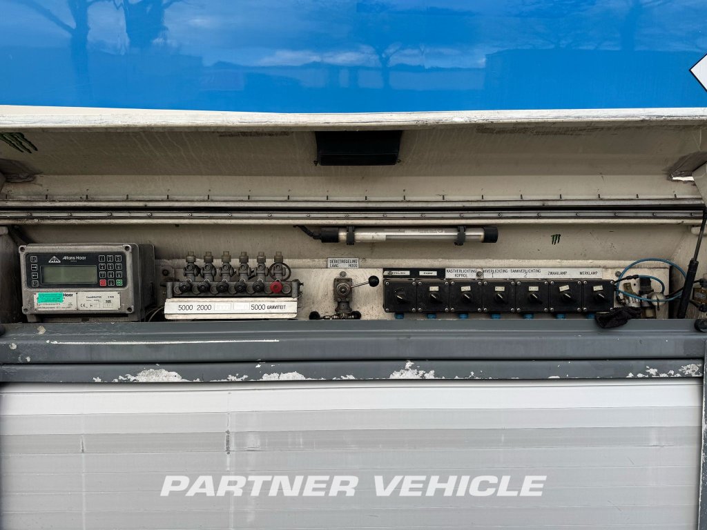 frontLeft : Scania R380 Camion citerne