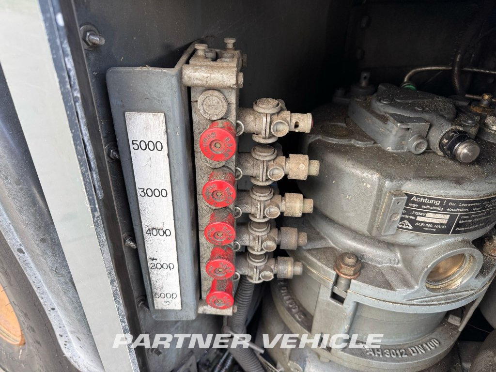 frontLeft : Scania R380 Camion citerne