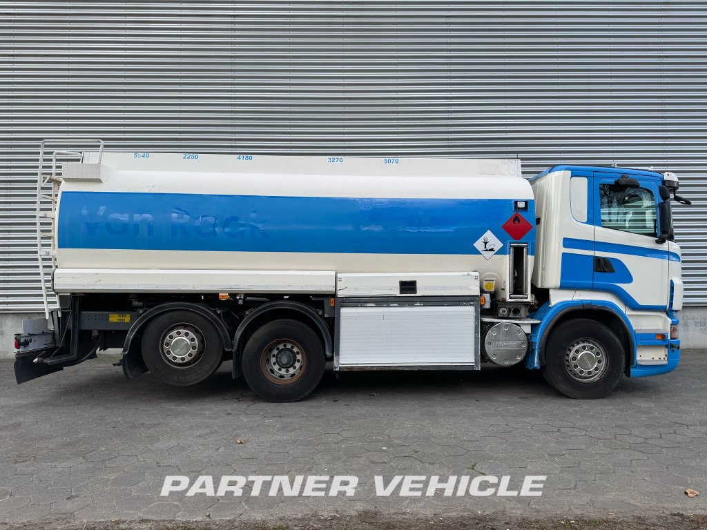 frontLeft : Scania R380 Camion citerne